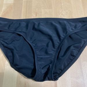 Kona Sol black bikini bottoms, size L